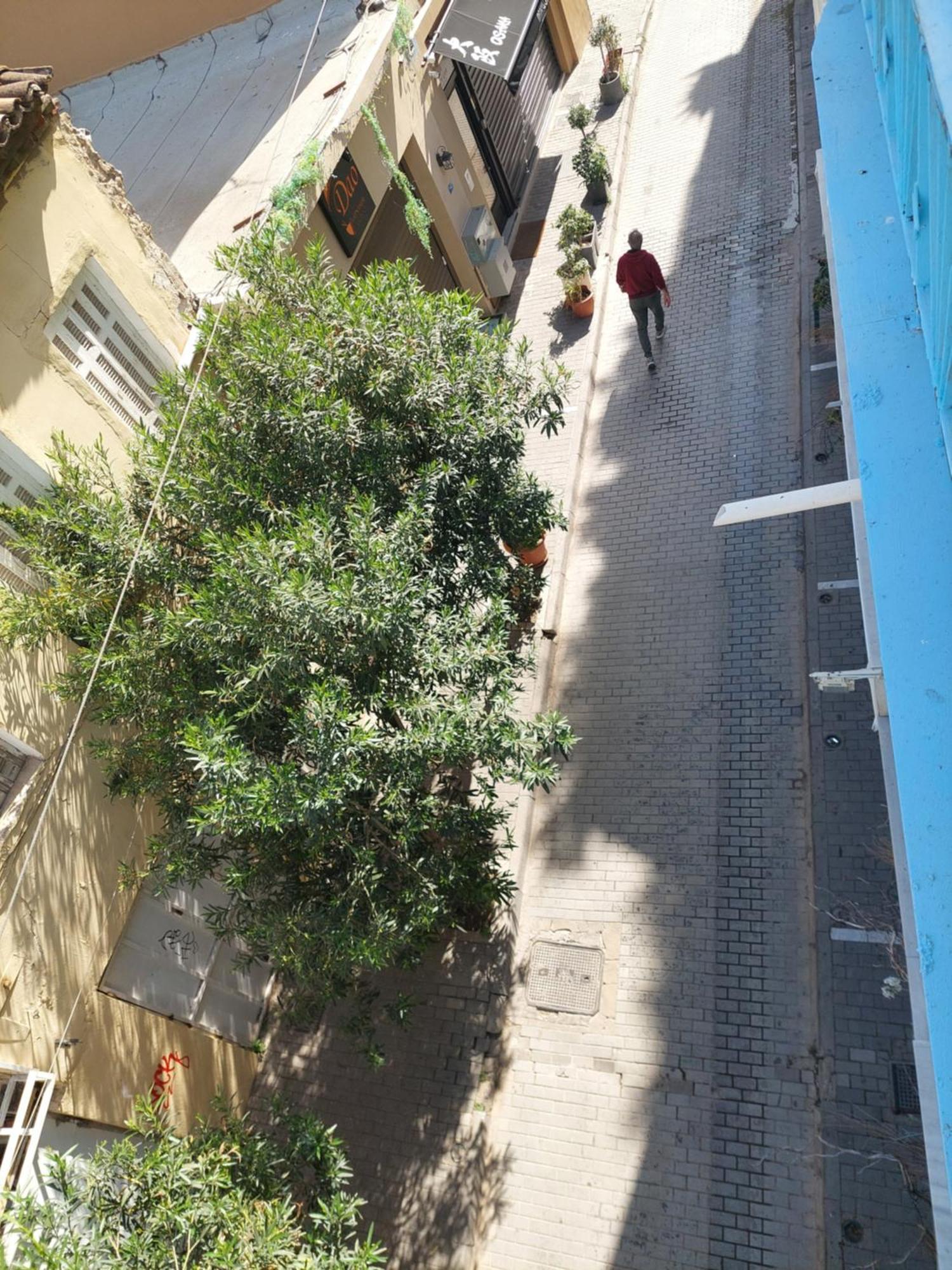 Shared Near Acropolis & Monastiraki Area * Athen